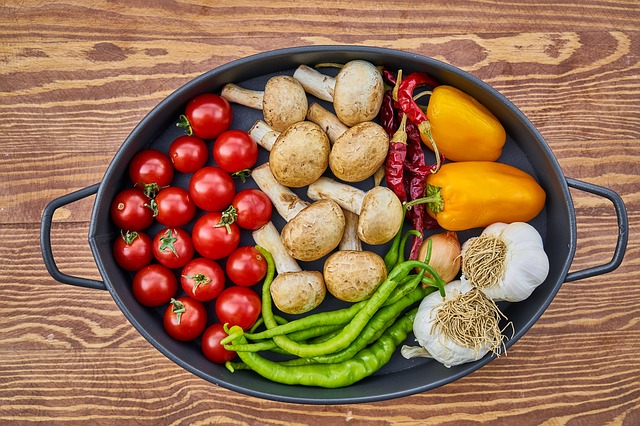 Ovoce, zelenina, žampiony, keto dieta.
