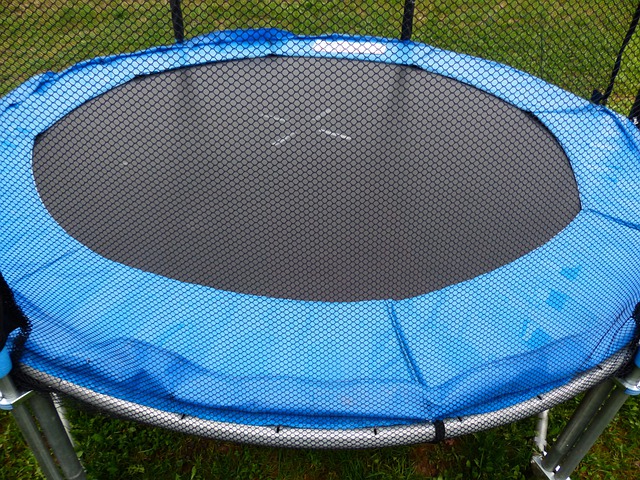 zahradní trampolína